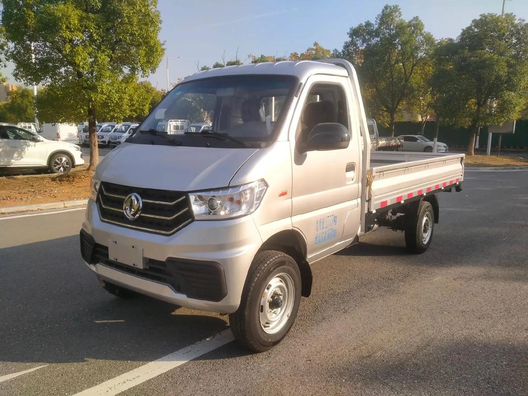 东风小卡在城市与乡村道路的优势与劣势全面解析(图2) 东风卡车载货_小型东风货车_东风小卡货车适合在城市还是乡村道路行驶?